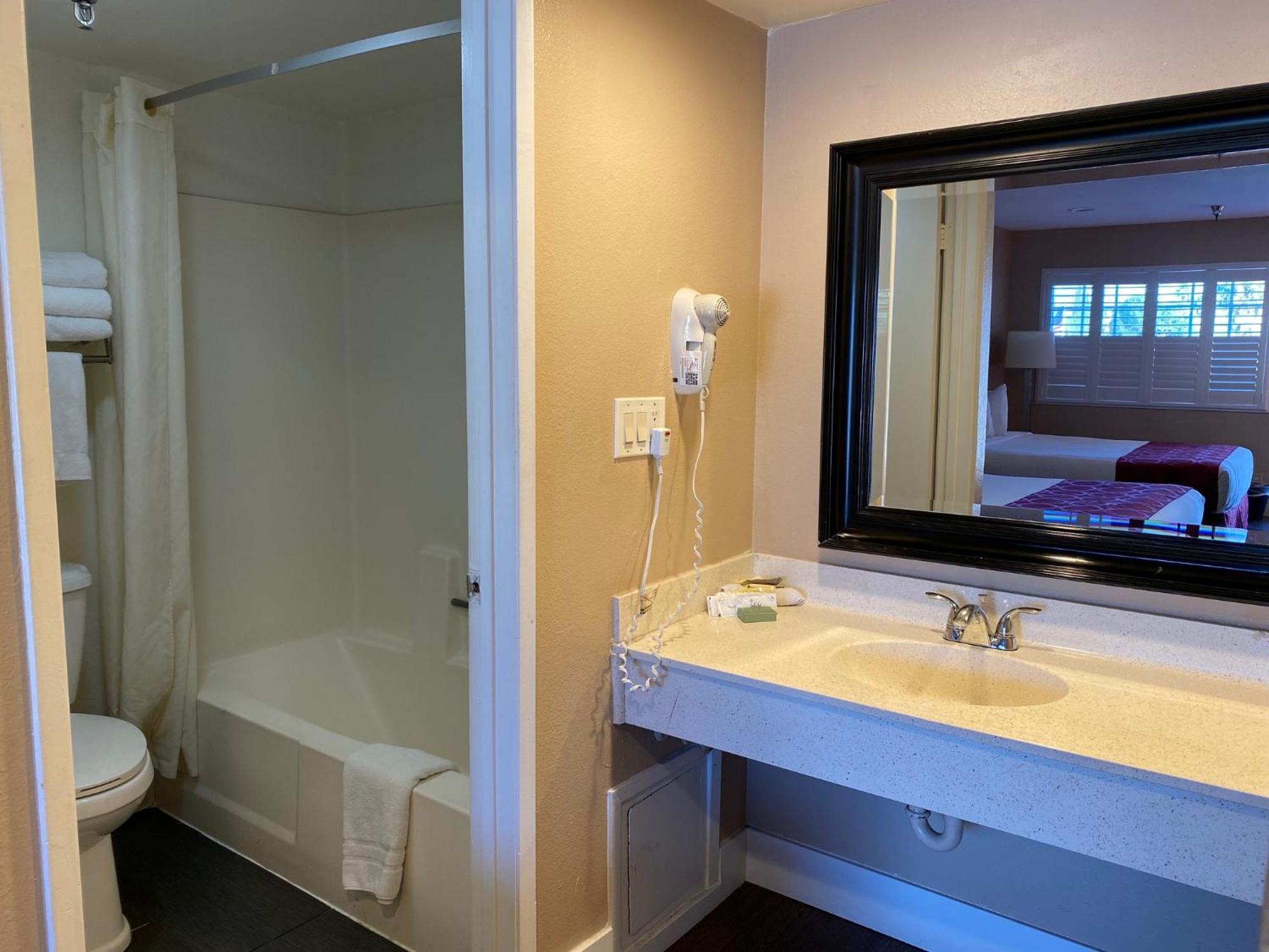Hotel The Dixie Orange County 3*